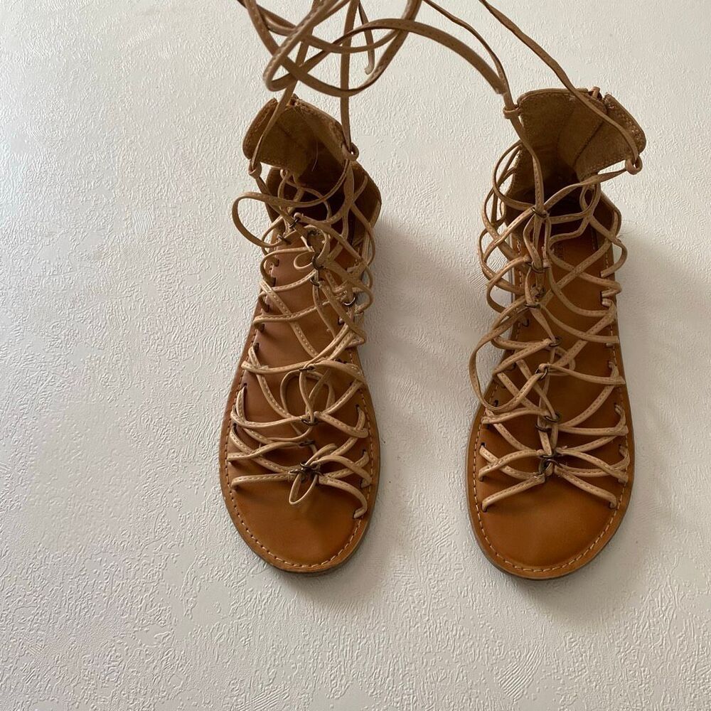 American Eagle Lace Up Gladiator Sandals Tan Flat Ankle Wrap Size 9 - Picture 2 of 6